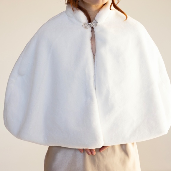 Faux Fur Evening Dress Shawl Women Shoulder Shrug White Bridal Scarf Bolero NEW - Picture 4 of 8